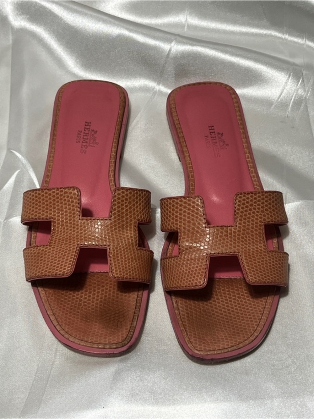 Hermes Brown Lizard-Embossed Oran Slides with Pink Insole